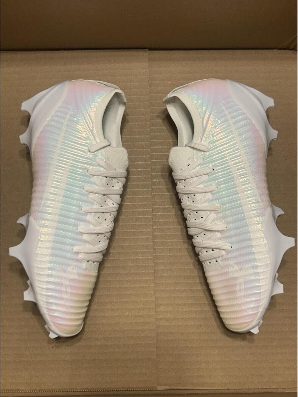 Size 8 Mens Under Armour Blur Pro White Football Cleats